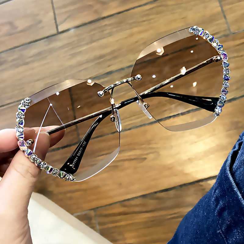 Diamond-Studded Sunglasses Women Anti-Sunglasses Women Fashion Round Face Driving Travel Glasses Korean Trend - ladieskits