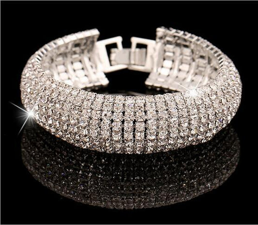 Luxury Fashion Rhinestone Women's Bracelet - ladieskits - luxury rings