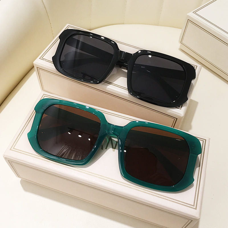 Women's New Fashionable Thick Frame Sunglasses - ladieskits
