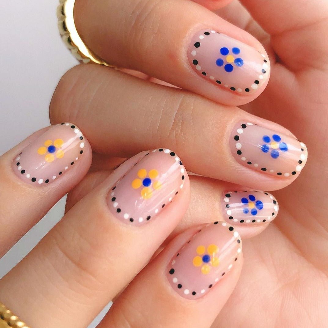 Dots Flowers Short Squoval Press On Nails